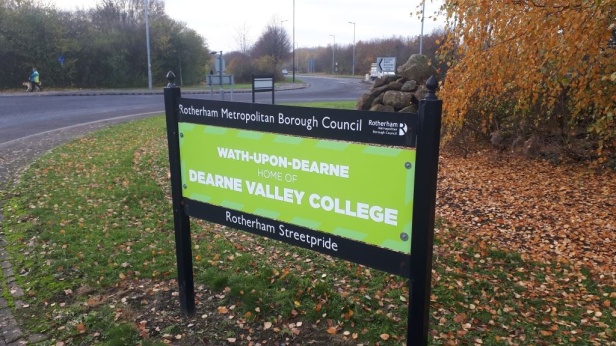 Roundabouts and Boundary Sign Advertising - Planning & Buying Experts -
